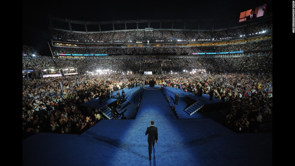 150213092259-06-obama-0213-super-169