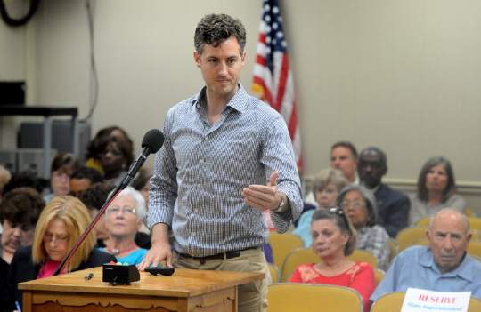 dt.common.streams.StreamServer