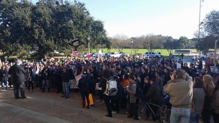 1395114_915722631795656_882488802846804585_n